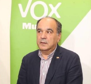 La Junta de Portavoces de la Asamblea Regional termina como “el coño de la Bernarda”. La Junta de Portavoces de la Asamblea Regional termina como “el coño de la Bernarda”.