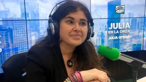 Lucía Etxebarría, en Julia en la onda Lucía Etxebarría, en Julia en la onda