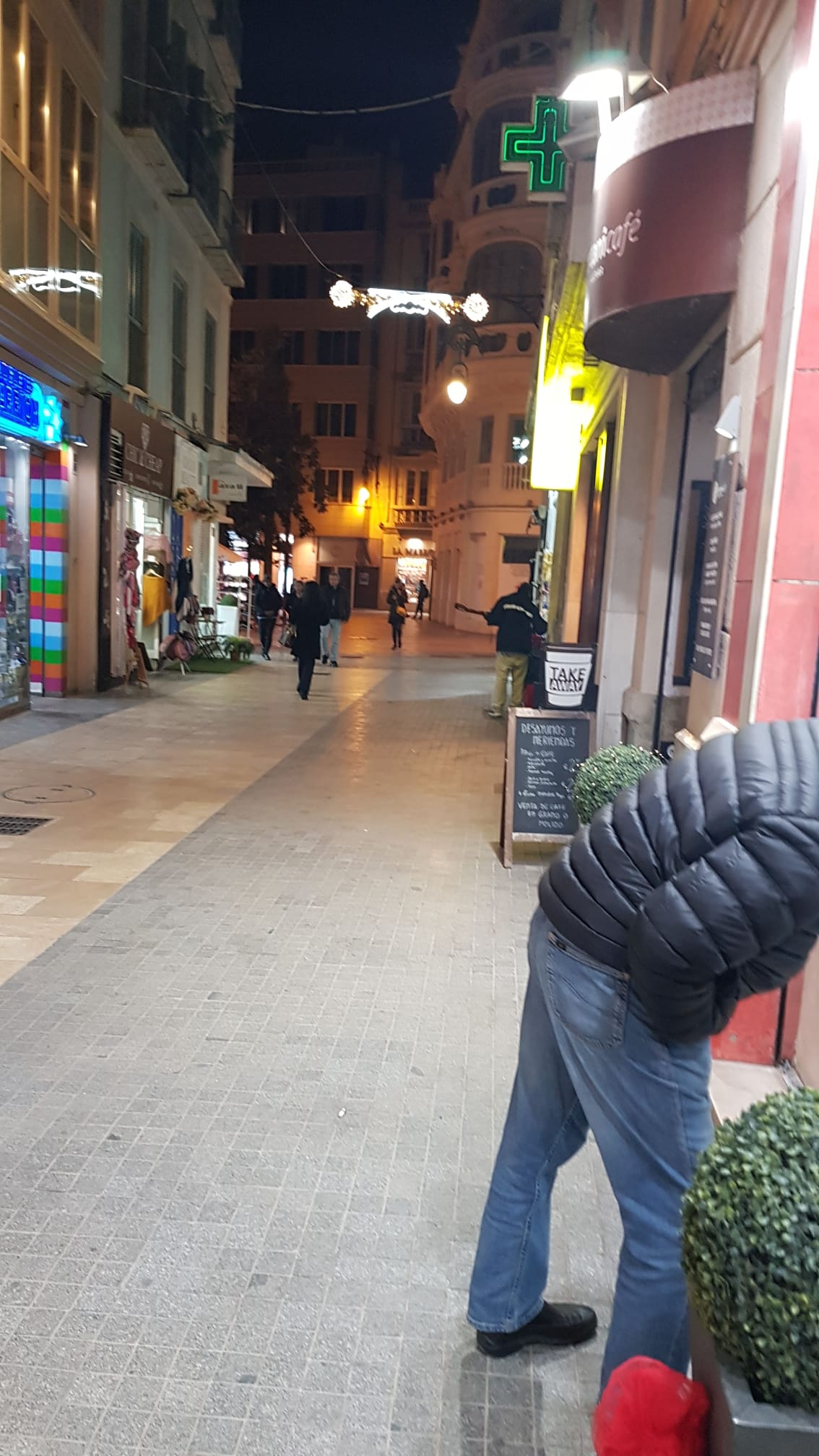 Comerciantes del Centro protestan ante la bajada de ventas por las luces en Larios Comerciantes del Centro protestan ante la bajada de ventas por las luces en Larios