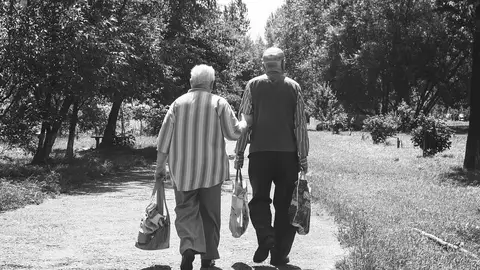 Los ancianos son vulnerables a las estafas Matrimonio de ancianos