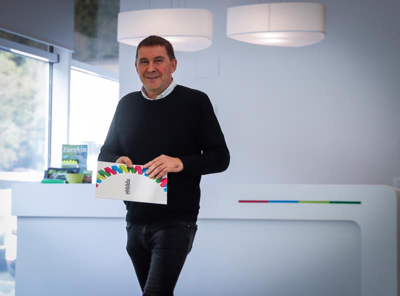 Otegi reclama una mesa de diálogo para abordar "la plurinacionalidad y el derecho a autodeterminación" Otegi reclama una mesa de diálogo para abordar "la plurinacionalidad y el derecho a autodeterminación"