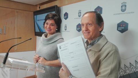 Pilar Zamora y Nicol&aacute;s Clavero han presentado el proyecto de presupuestos para 2.020
