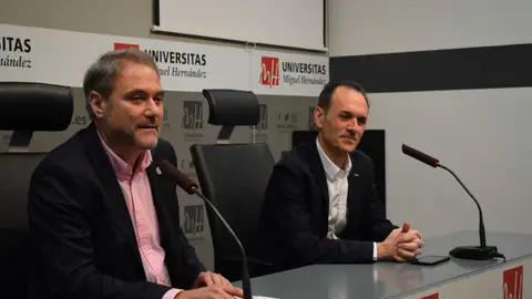 Juan José Ruiz y Federico Botella en la UMH de Elche. Juan José Ruiz y Federico Botella en la UMH de Elche.