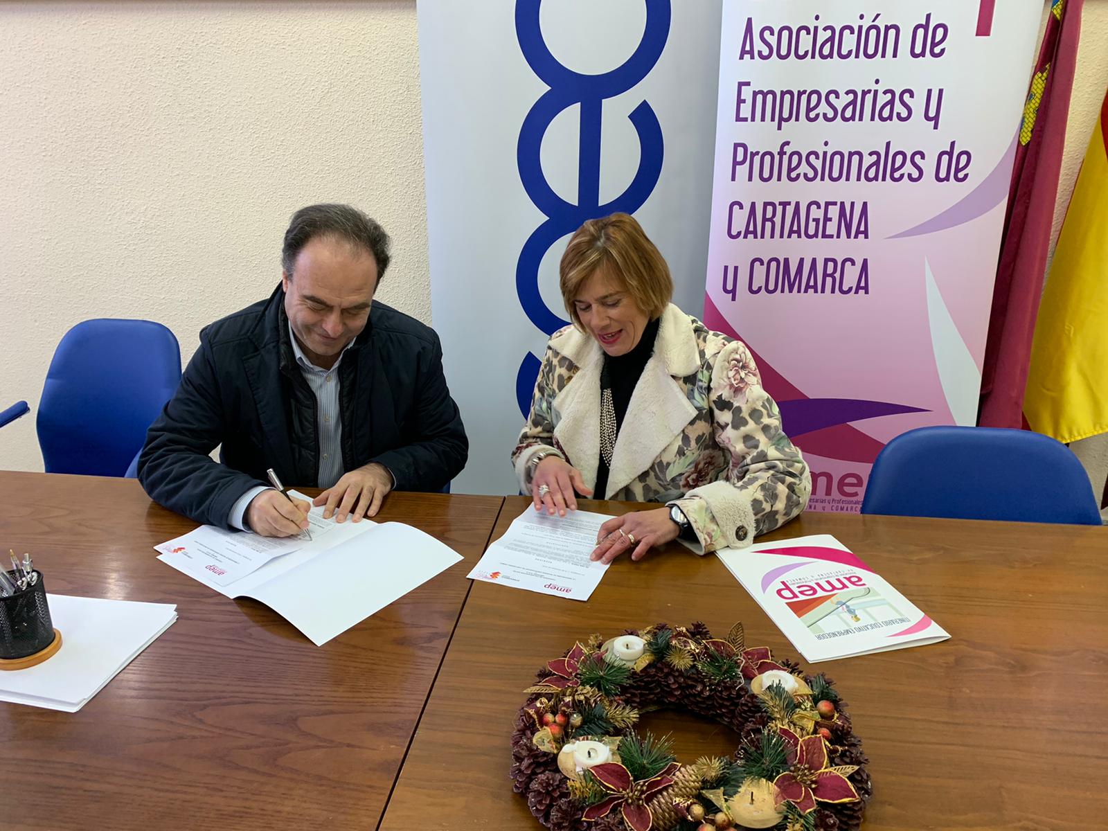 AMEP y ONDA CERO firman convenio de colaboración para resaltar el papel de las mujeres empresarias AMEP y ONDA CERO firman convenio de colaboración para resaltar el papel de las mujeres empresarias