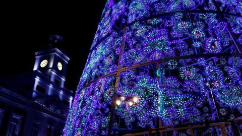 Vista del &aacute;rbol de Navidad de la Puerta del Sol de Madrid