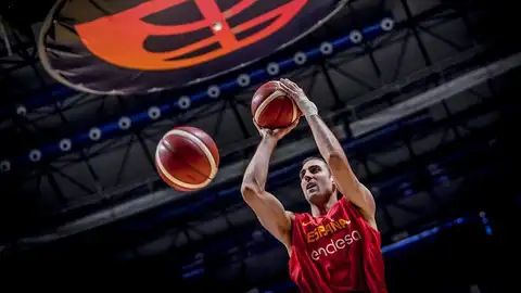 Pablo Aguilar, en un partido con la selección española Pablo Aguilar, en un partido con la selección española