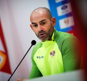 Paco Jémez durante una rueda de prensa del Rayo Vallecano Paco Jémez durante una rueda de prensa del Rayo Vallecano