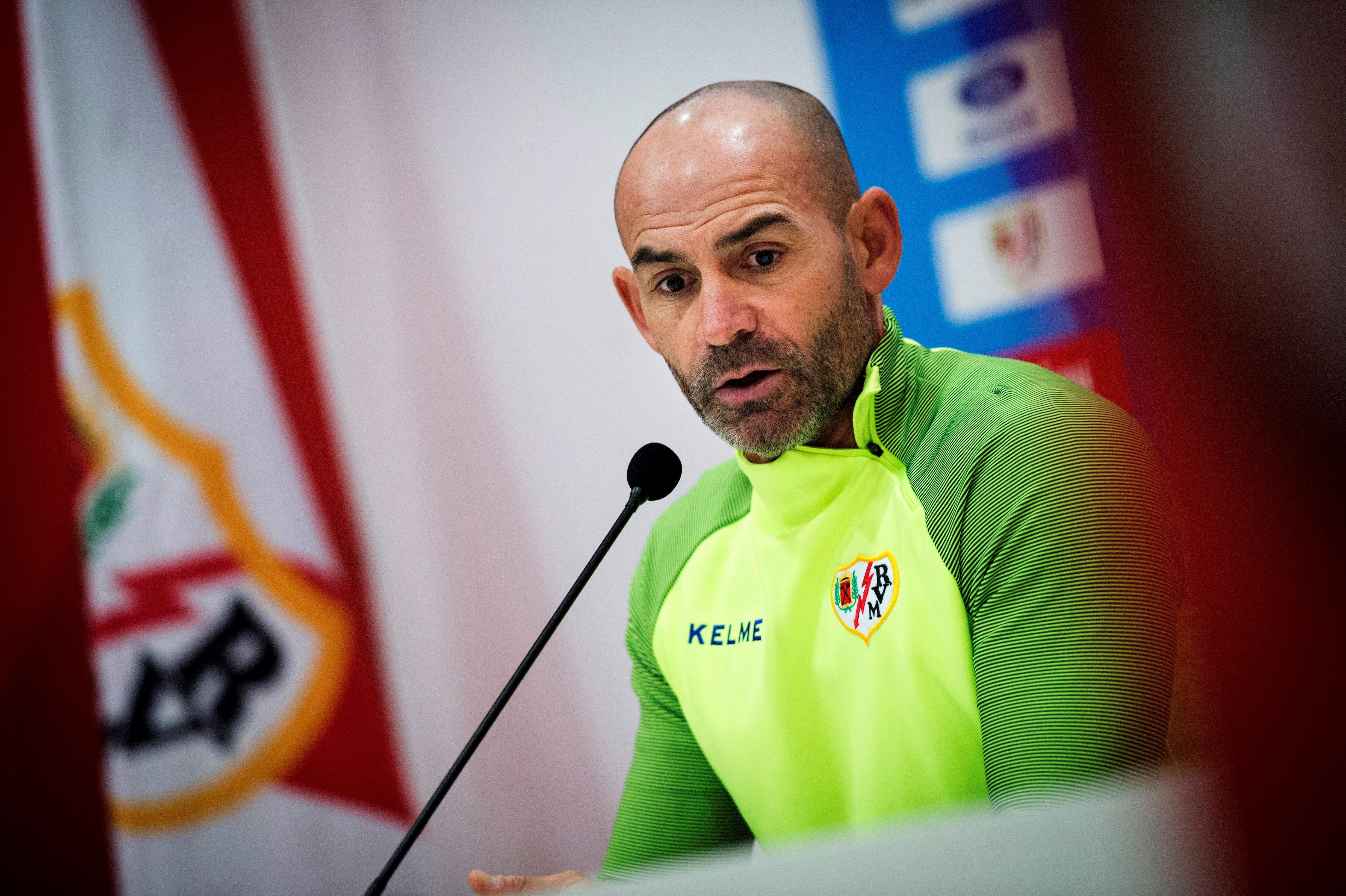 Jémez insiste con el VAR: "En algunas jugadas claras no paran y eso da para sospechar" Jémez insiste con el VAR: "En algunas jugadas claras no paran y eso da para sospechar"