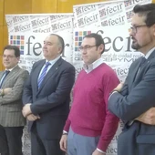 Carlos Marín, en el centro, junto con miembros de la junta directiva de Fecir Carlos Marín, en el centro, junto con miembros de la junta directiva de Fecir