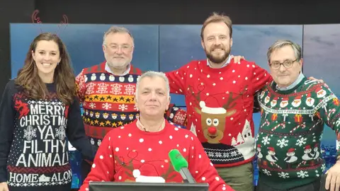 La tertulia en La Brújula. La tertulia en La Brújula.