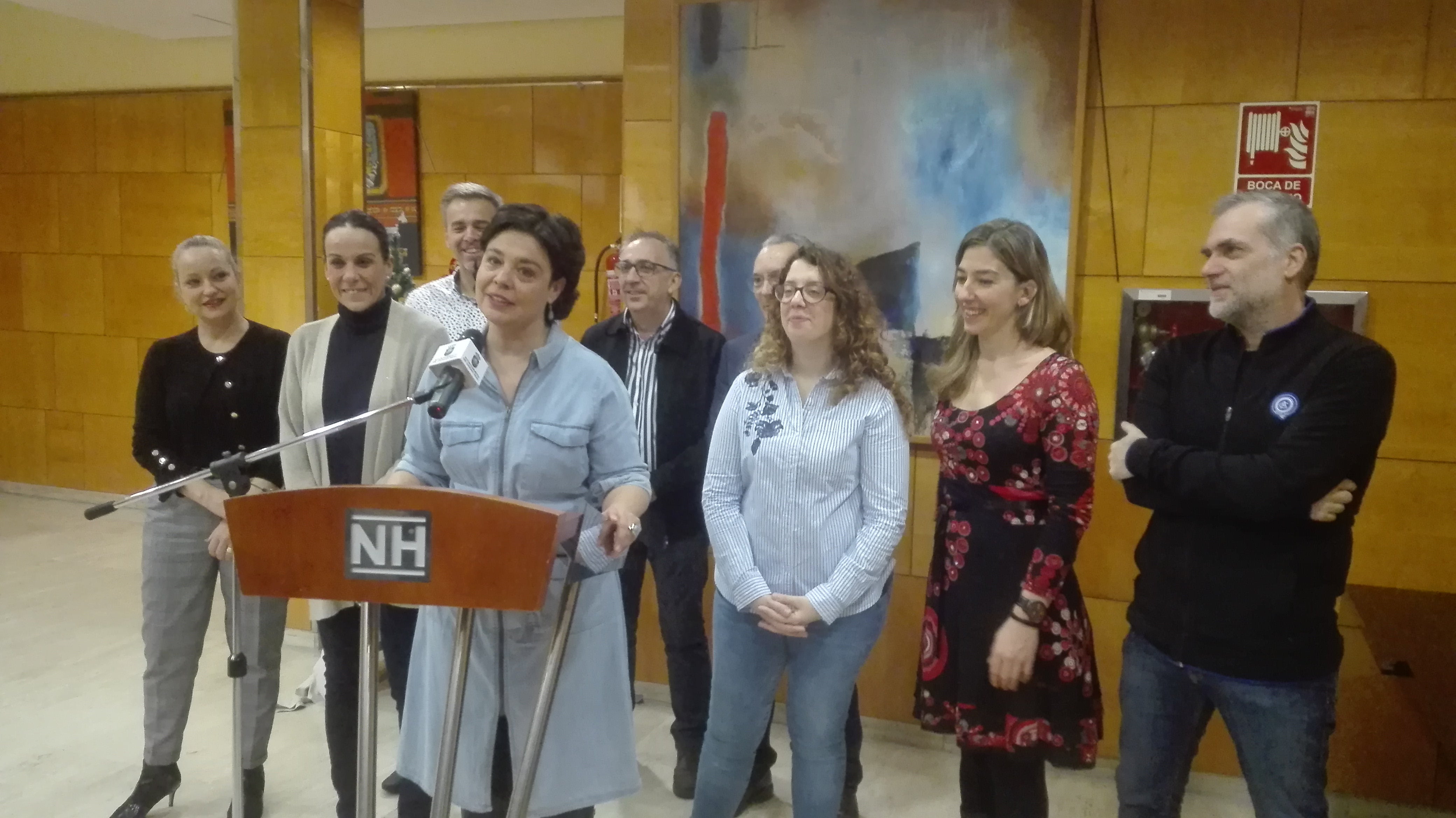 Zamora desea a los vecinos una feliz Navidad y apuesta por las personas, las inversiones y el empleo Zamora desea a los vecinos una feliz Navidad y apuesta por las personas, las inversiones y el empleo