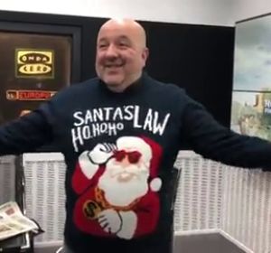Juan Diego Guerrero cumple su sueño: tener un jersey navideño Juan Diego Guerrero cumple su sueño: tener un jersey navideño
