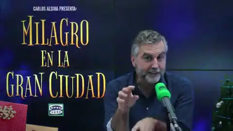 Carlos Alsina lo logró: el mismísimo Papá Noel protagonista de 'Milagro en la gran ciudad' Carlos Alsina lo logró: el mismísimo Papá Noel protagonista de 'Milagro en la gran ciudad'