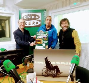 Beni bouzada nos estudios de Onda Cero Beni bouzada nos estudios de Onda Cero