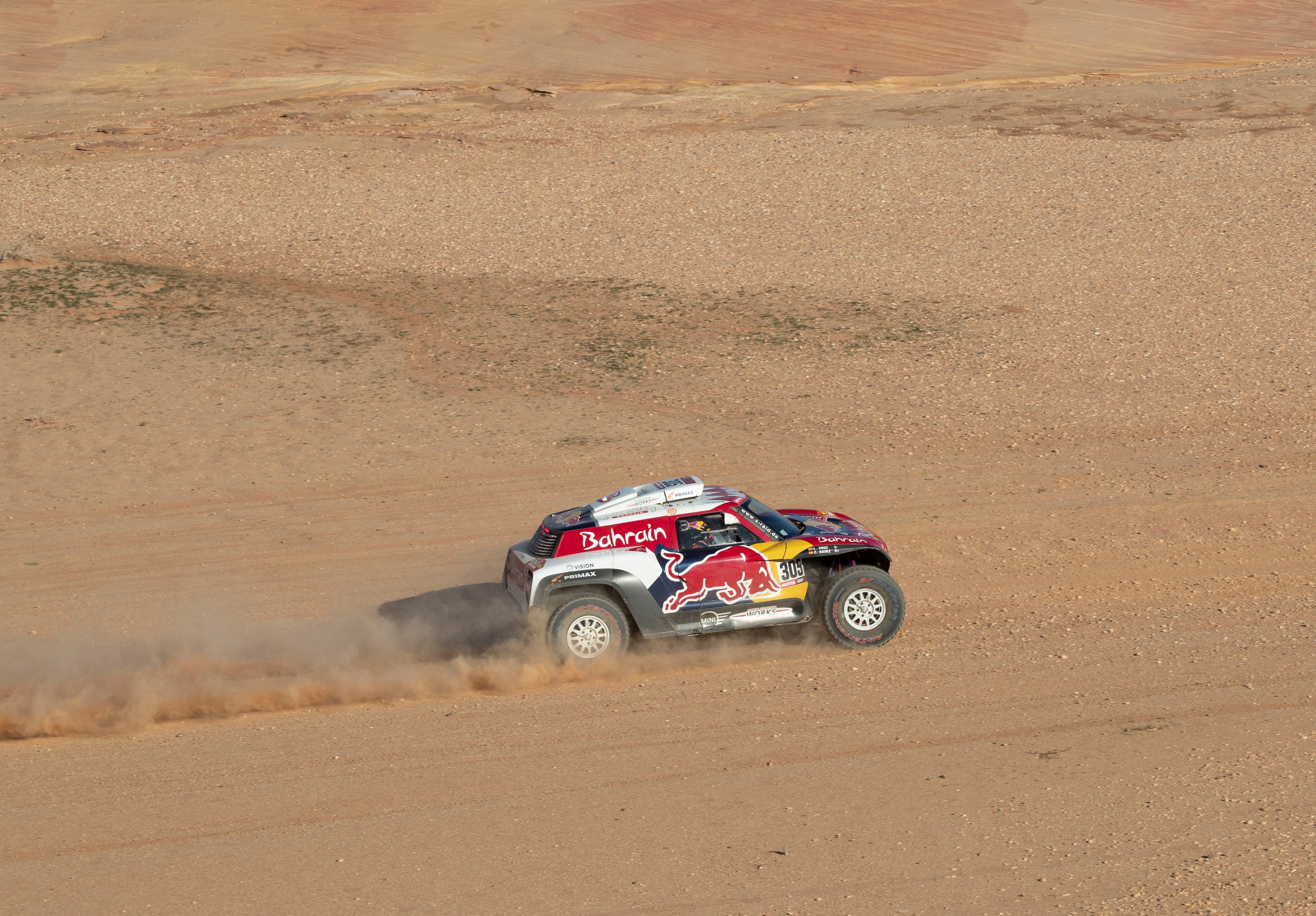 Juanjo Lacalle: "Carlos Sainz está haciendo un Dakar inmejorable" episode artwork