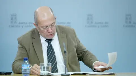 El vicepresidente, portavoz y consejero de Transparencia, Ordenación del Territorio y Acción Exterior, Francisco Igea, comparece en rueda de prensa posterior al Consejo de Gobierno El vicepresidente, portavoz y consejero de Transparencia, Ordenación del Territorio y Acción Exterior, Francisco Igea, comparece en rueda de prensa posterior al Consejo de Gobierno