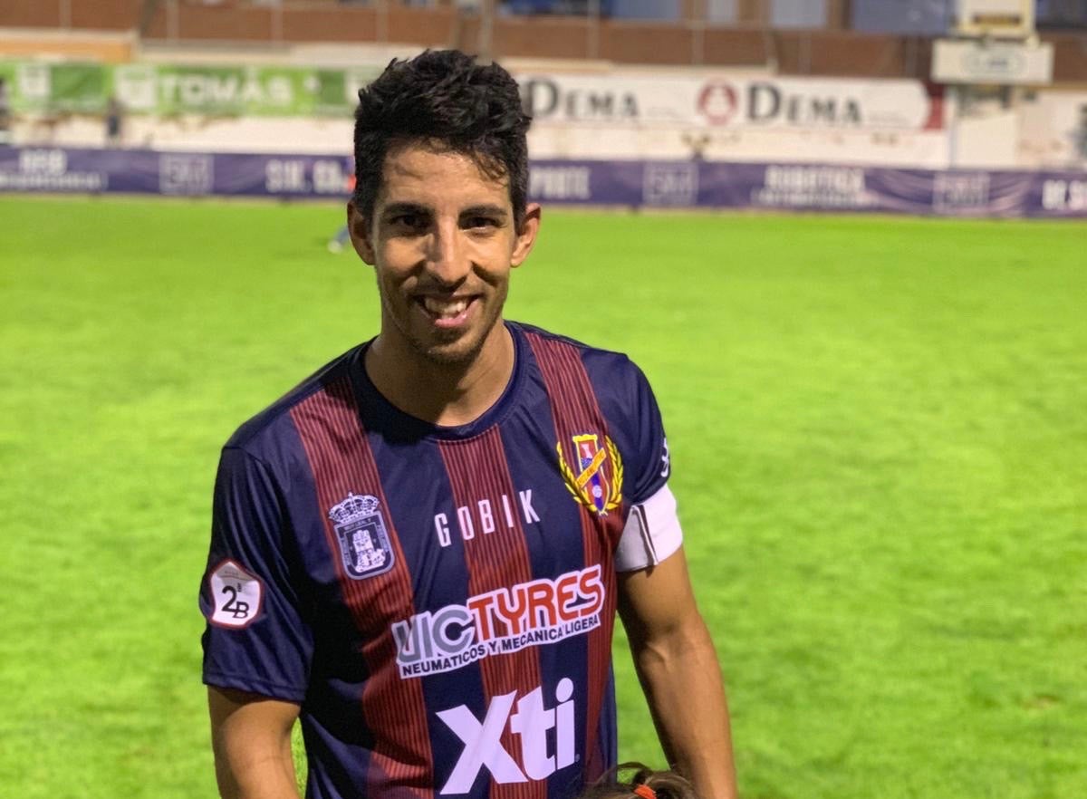 "La afición del Yeclano es de otro nivel y soñamos con el ascenso con los pies en el suelo" "La afición del Yeclano es de otro nivel y soñamos con el ascenso con los pies en el suelo"