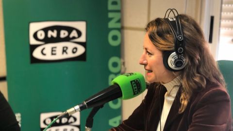 La portavoz del Grupo Municipal Popular en el ayuntamiento de Castell&oacute;n en los micr&oacute;fonos de Onda Cero Castell&oacute;n.