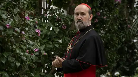 Javier Cámara, caracterizado como su personaje del cardenal Gutiérrez en 'The New Pope' El actor español repite personaje en la segunda temporada de la producción de HBO, dirigida por Paolo Sorrentino