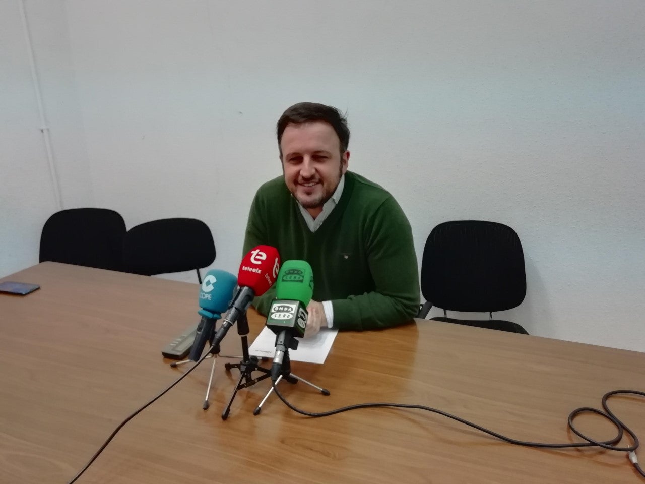 El Síndic pide al Ayuntamiento de Elche que todos los concejales tengan acceso directo a la gestión electrónica de los expedientes municipales El Síndic pide al Ayuntamiento de Elche que todos los concejales tengan acceso directo a la gestión electrónica de los expedientes municipales