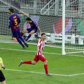 Momento del gol de Correa ante el Barcelona