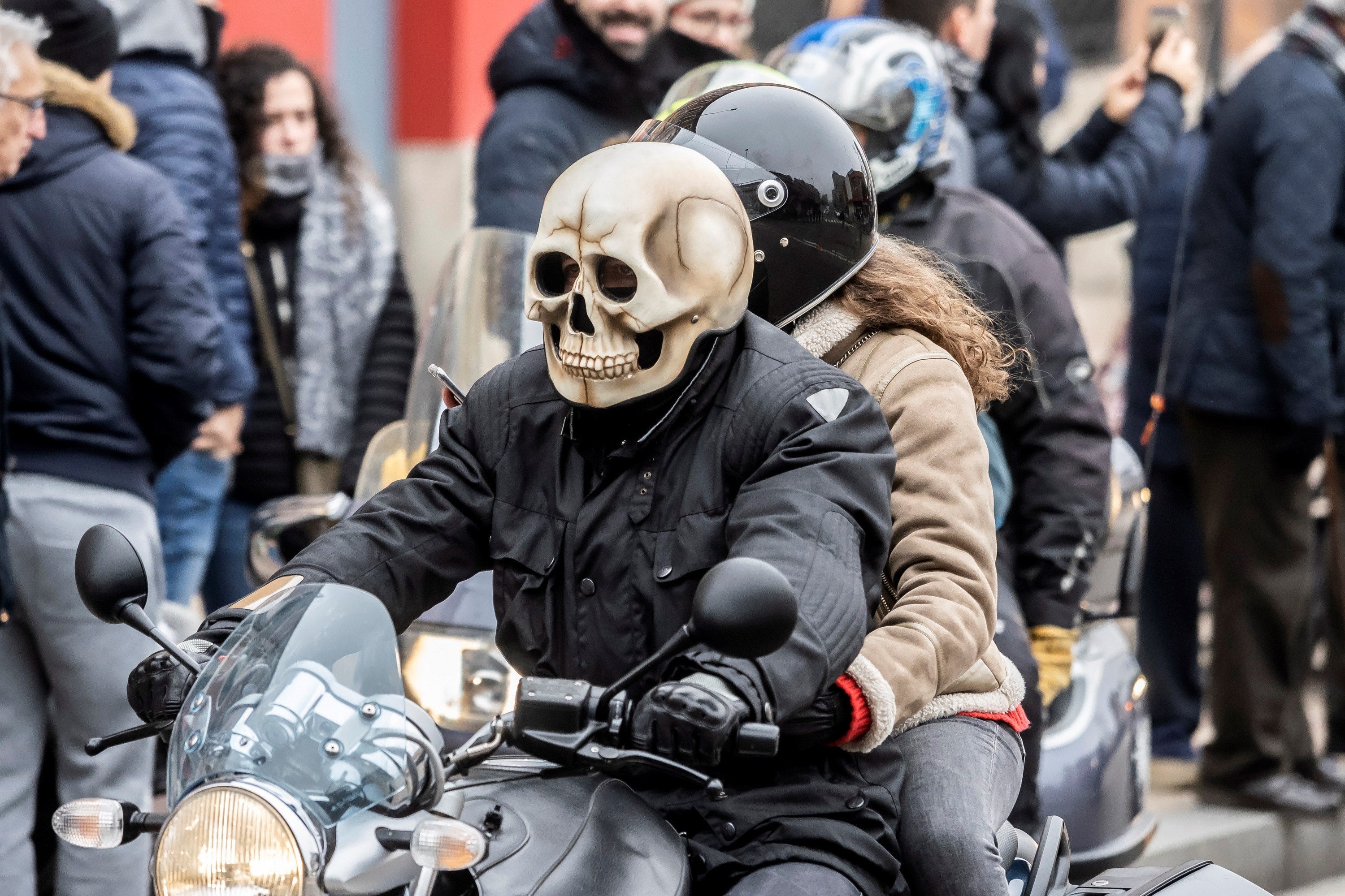 Miles de motos desafían al frío y rugen en la concentración invernal de Pingüinos en Valladolid Miles de motos desafían al frío y rugen en la concentración invernal de Pingüinos en Valladolid