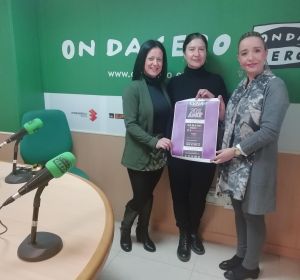 La directora y la técnico sociocultural de AFAE en Onda Cero Elche. La directora y la técnico sociocultural de AFAE en Onda Cero Elche.