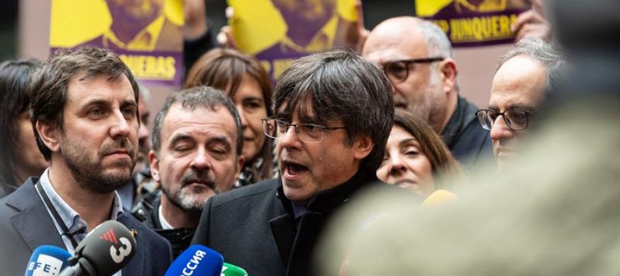 Carles Puigdemont y Toni Comín en el Parlamento Europeo Carles Puigdemont y Toni Comín en el Parlamento Europeo
