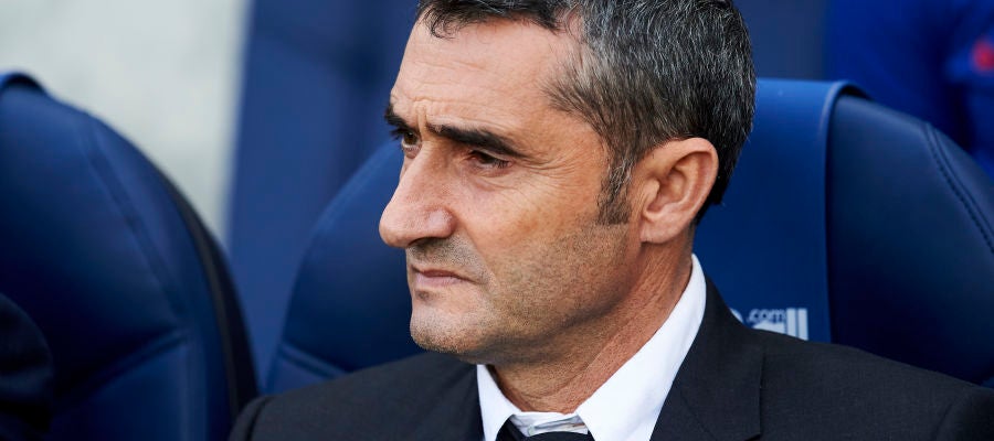 Vota, ¿debería el Barcelona destituir a Ernesto Valverde como entrenador? Vota, ¿debería el Barcelona destituir a Ernesto Valverde como entrenador?