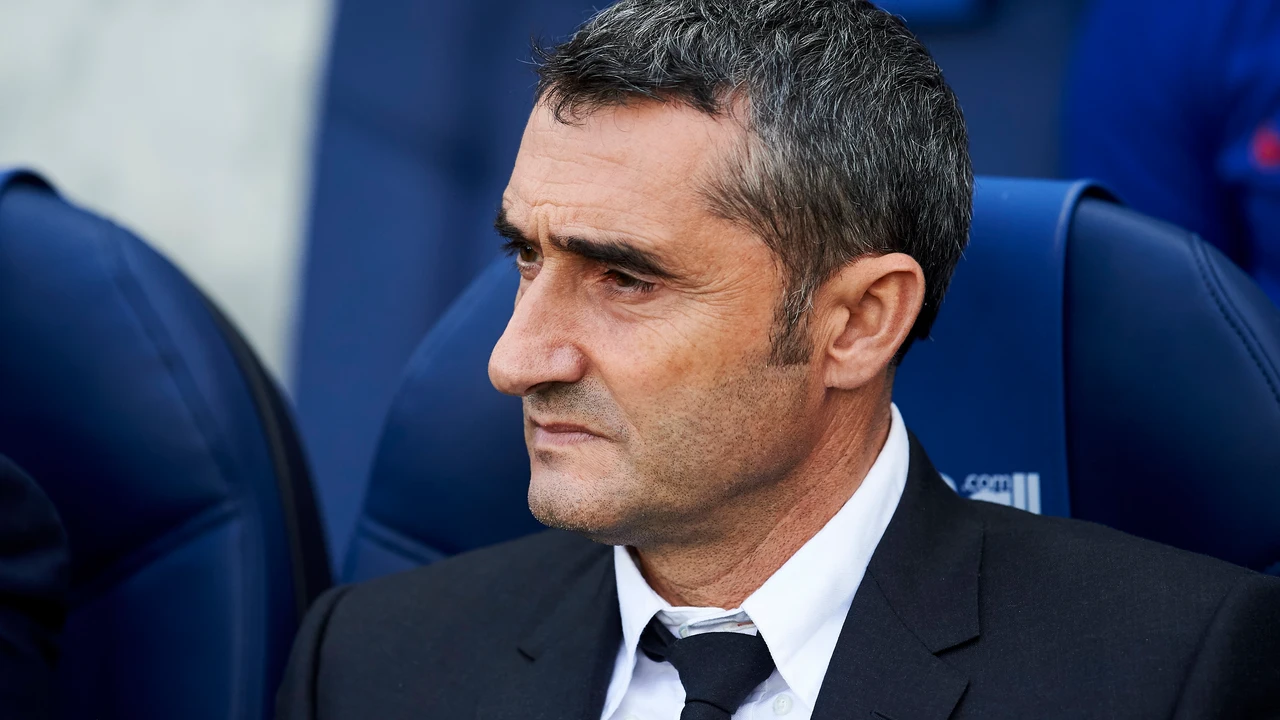 Vota, ¿debería el Barcelona destituir a Ernesto Valverde como entrenador?