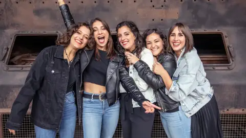 A Banda da Loba en Más de Uno Pontevedra Cántamo...en galego!!!