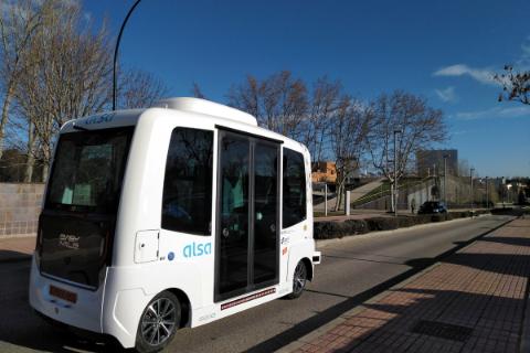 La Universidad Autónoma de Madrid será la primera de España con un autobús eléctrico y sin conductor La Universidad Autónoma de Madrid será la primera de España con un autobús eléctrico y sin conductor
