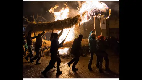 Festa dos Fachós 2020 O domingo 19 de xaneiro celébrase unha nova edición da Festa dos Fachós en Castro Caldelas