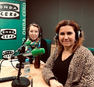 Mª Ángeles Fernández, la directora de Familia y Menores del IMAS, en los estudios de Onda Cero Mallorca. Mª Ángeles Fernández, la directora de Familia y Menores del IMAS, en los estudios de Onda Cero Mallorca.