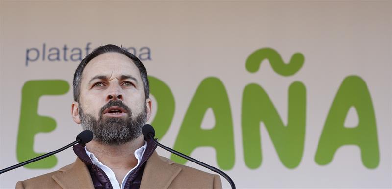 Abascal pide al Parlamento Europeo que anule la decisión de reconocer a Puigdemont y Comín como eurodiputados Abascal pide al Parlamento Europeo que anule la decisión de reconocer a Puigdemont y Comín como eurodiputados