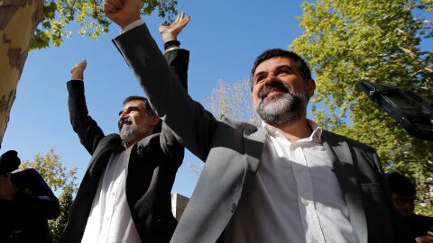 El presidente de &Ograve;mnium Cultural, Jordi Cuixart, y el expresidente de la ANC Jordi S&agrave;nchez