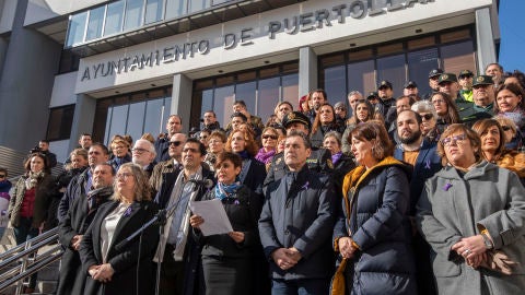 Numerosas personas han participado en la concentraci&oacute;n de Puertollano