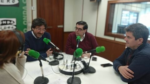 Espacio quincenal de M&aacute;s de uno &Aacute;lava, tertulia de actualidad