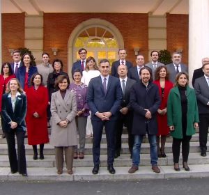 Foto de familia nuevo Gobierno Foto de familia nuevo Gobierno