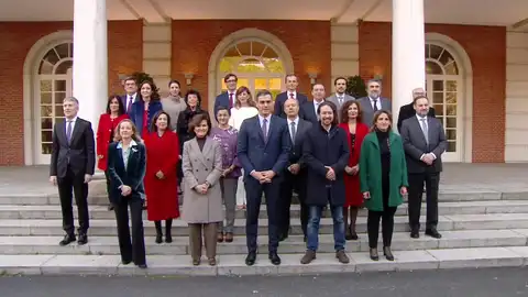 Foto de familia nuevo Gobierno Foto de familia nuevo Gobierno
