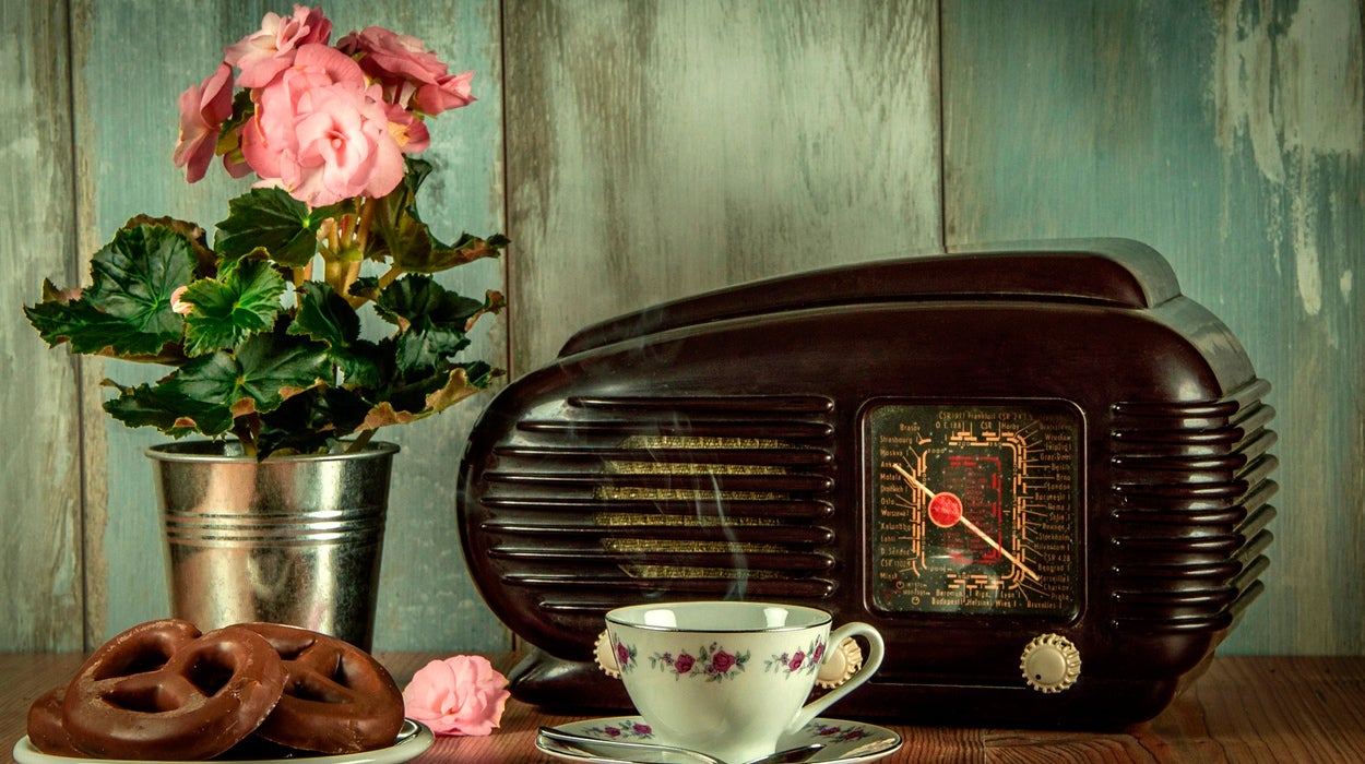 La reina del culebrón estrena radionovela en Más de uno: "¡No lloraba tanto de felicidad ni cuando encontré al hermano secreto de mi hijo abandonado!" La reina del culebrón estrena radionovela en Más de uno: "¡No lloraba tanto de felicidad ni cuando encontré al hermano secreto de mi hijo abandonado!"