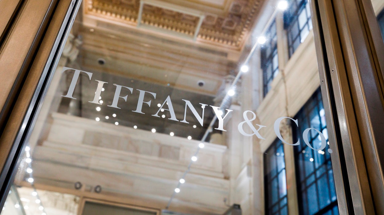Así fue el curioso traslado de las joyas de Tiffany en Nueva York Así fue el curioso traslado de las joyas de Tiffany en Nueva York