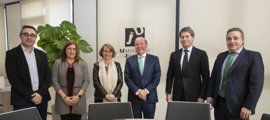 La Fundación Torrecid ha firma un convenio con la UJI para renovar el proyecto del Aula Torrecid de Liderazgo e Innovación La Fundación Torrecid ha firma un convenio con la UJI para renovar el proyecto del Aula Torrecid de Liderazgo e Innovación