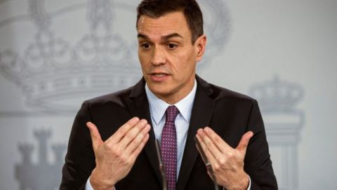 El presidente del Gobierno, Pedro S&aacute;nchez, tras la primera reuni&oacute;n del Consejo de Ministros. EFE_643x397