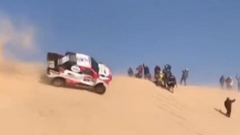 El momento del accidente de Fernando Alonso y Marc Coma