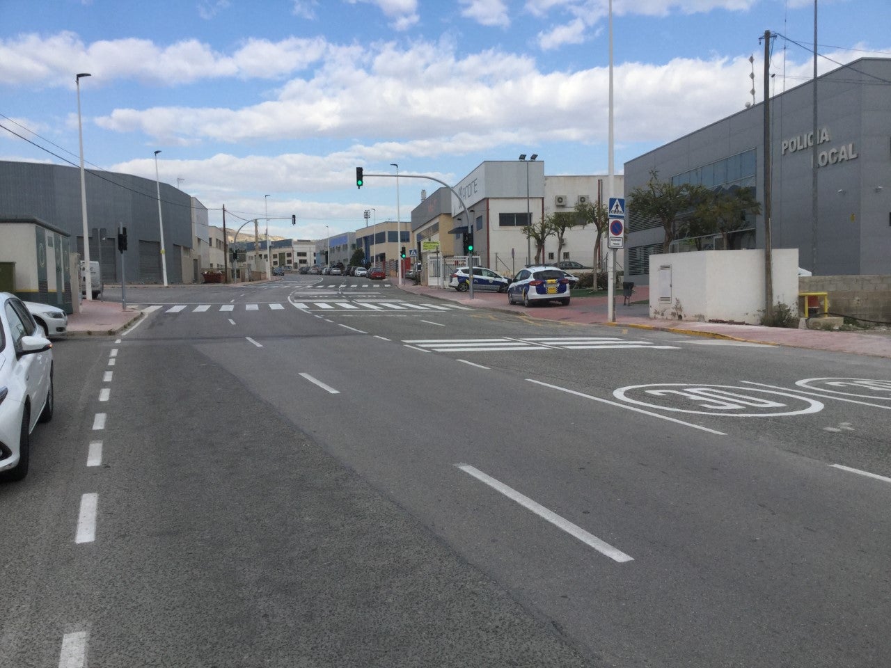 El Ayuntamiento de Crevillent renueva el alumbrado público de cuatro polígonos industriales confiando en ahorrar un 50% en la factura eléctrica El Ayuntamiento de Crevillent renueva el alumbrado público de cuatro polígonos industriales confiando en ahorrar un 50% en la factura eléctrica