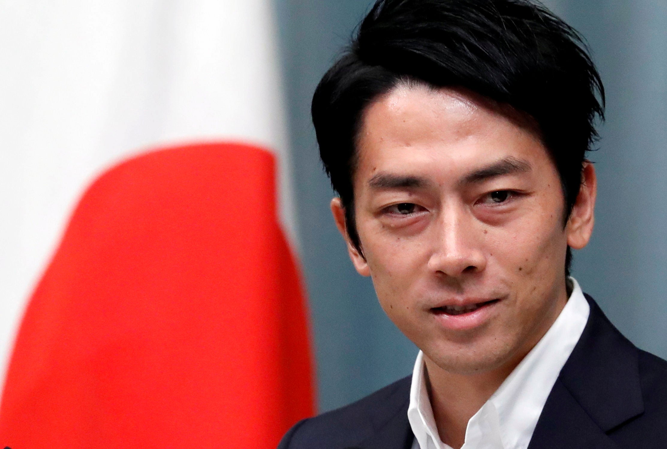 El ministro de Medio Ambiente de Japón, primer miembro del Gobierno en cogerse una baja por paternidad El ministro de Medio Ambiente de Japón, primer miembro del Gobierno en cogerse una baja por paternidad
