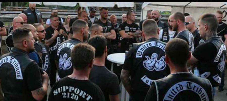 Algunos de los miembros de la banda de moteros United Tribuns Algunos de los miembros de la banda de moteros United Tribuns