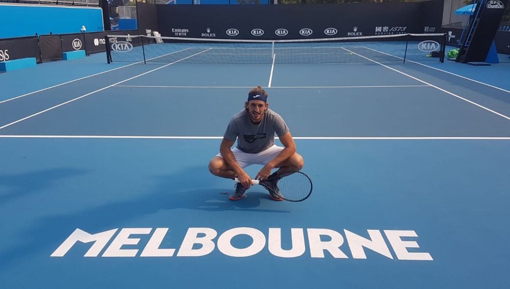 Mario Vilella, antes de iniciar su participación en el Open de Australia 2021, en Melbourne.