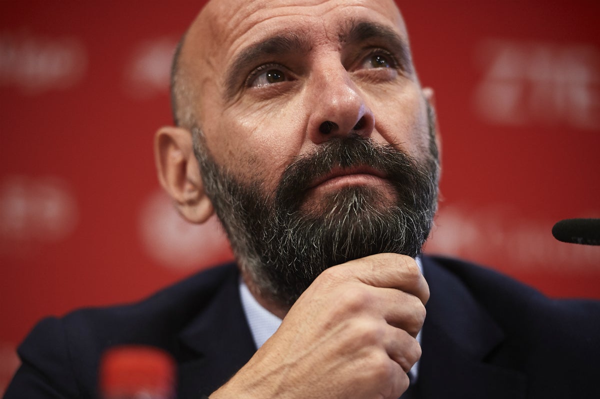 Monchi, sobre Rakitic: "No hay ningún movimiento" Monchi, sobre Rakitic: "No hay ningún movimiento"